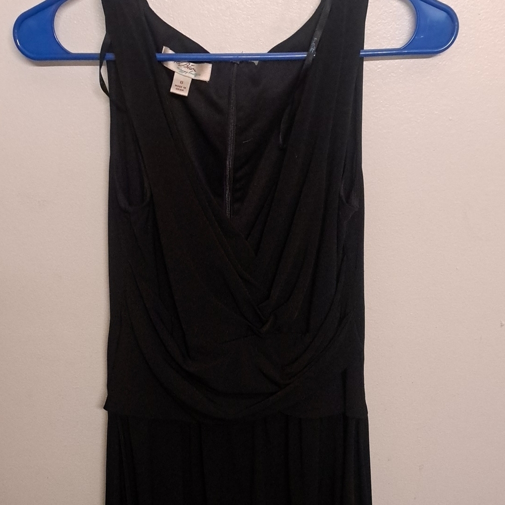 Elegant Black Sleeveless Dress